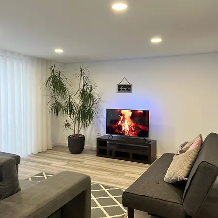Casinha Res Do Chao Na Com Quintal E Barbecue Tatil Evi