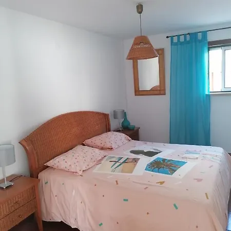 Vakantiehuis Casinha Res Do Chao Na Com Quintal E Barbecue