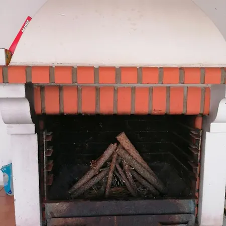 Casinha Res Do Chao Na Com Quintal E Barbecue Vakantiehuis