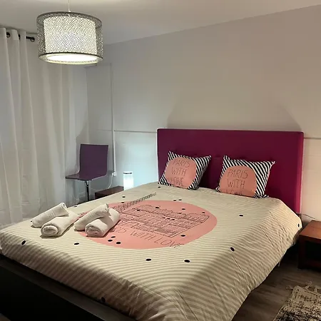 Casinha Res Do Chao Na Com Quintal E Barbecue Vakantiehuis