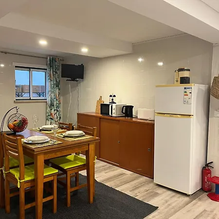 Casinha Res Do Chao Na Com Quintal E Barbecue Vakantiehuis *