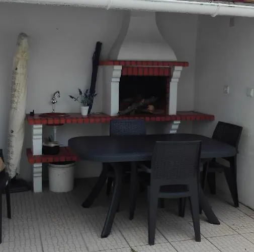 Ferienhaus Casinha Res Do Chao Na Com Quintal E Barbecue *